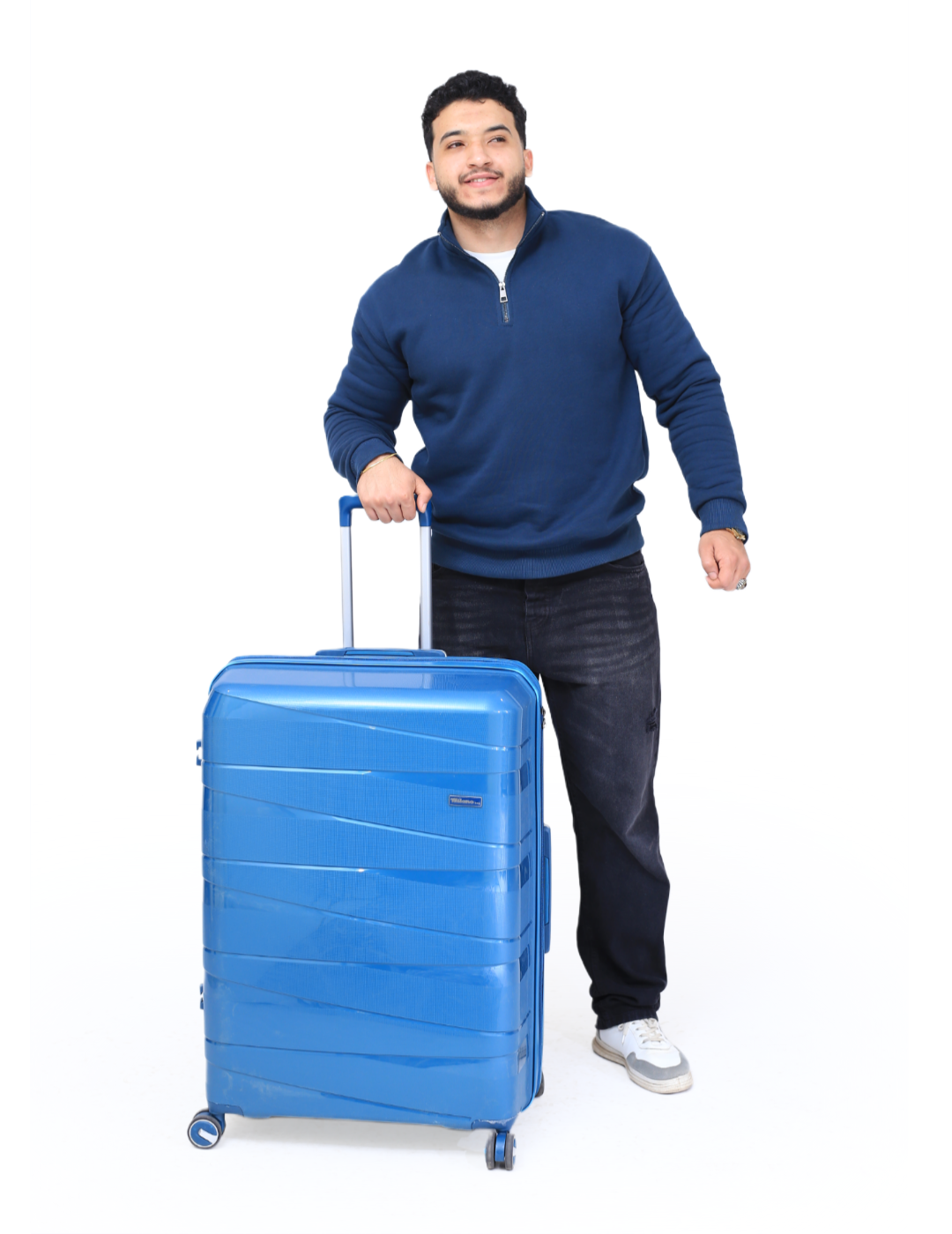شنطة  سفر ضد الكسر ماركة ميلانو مصنوع من مادة (Polycarbonate) مقاس ٣٠ انش بتشيل من ٤٠ل٤٥ كيلو مع سوستة رئيسية كبيرة وسوستة