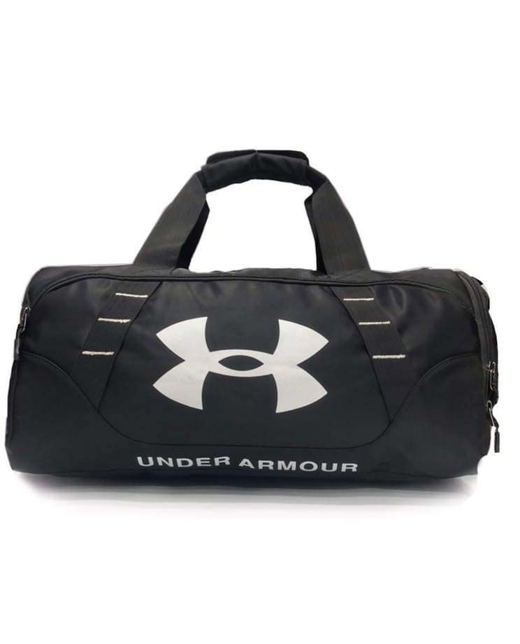 شنطة هاندباج under armour للرحلات بنسيج ناعم مقاوم للماء ومكان خاص للحذاء