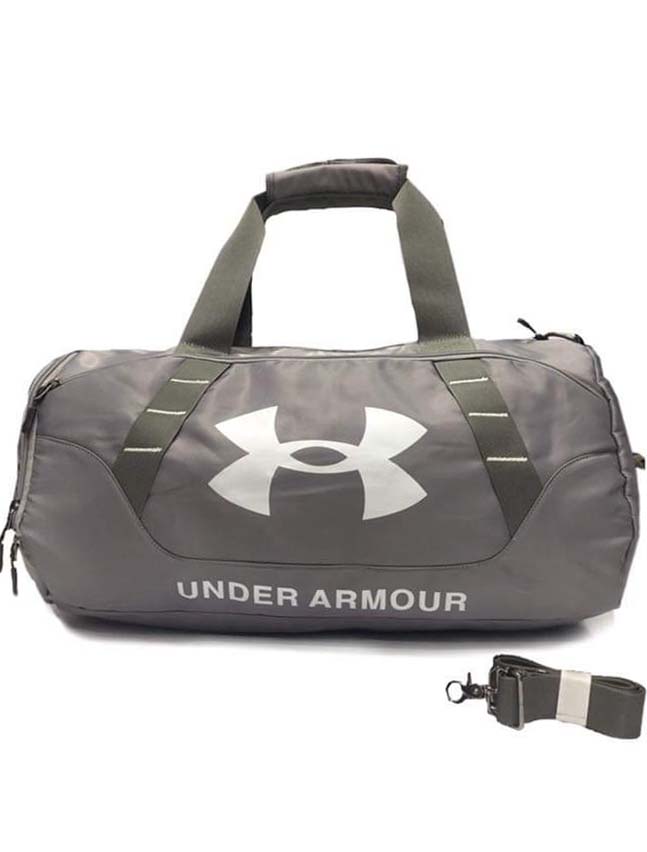 شنطة هاندباج under armour للرحلات بنسيج ناعم مقاوم للماء ومكان خاص للحذاء